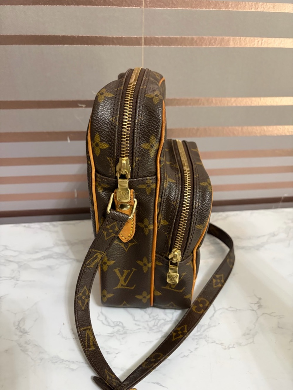 Louis Vuitton Brown Monogram Canvas Crossbody with Tan Trim - Picture 4 of 16